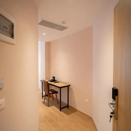 Boutique Jera Τίρανα