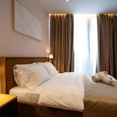 Boutique Jera Inn *